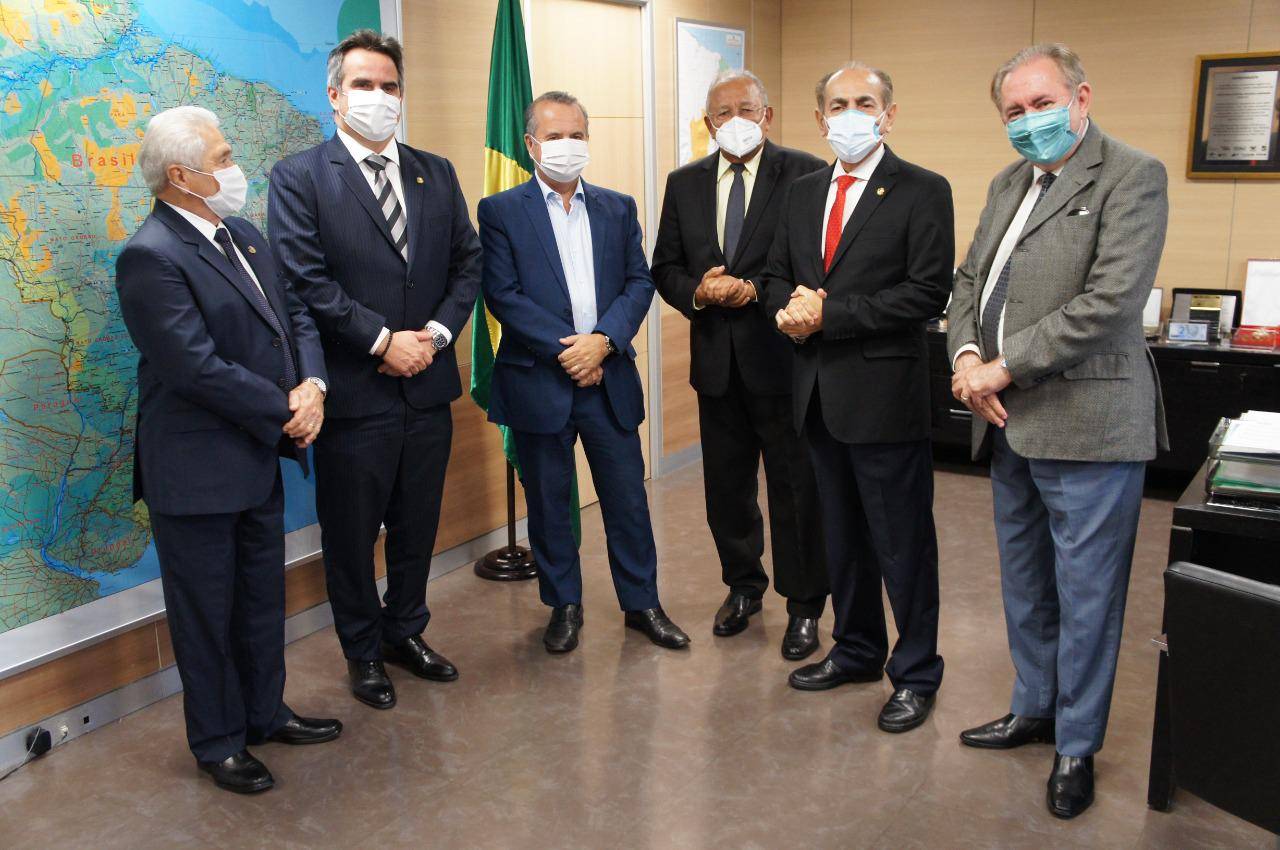 Dr. Pessoa busca recursos com Ministro do Desenvolvimento Regional para conclusão de galerias